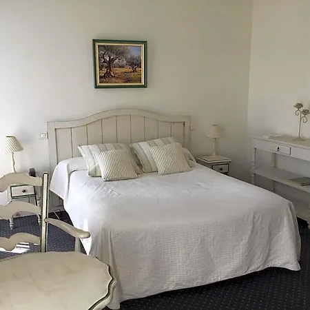 Hotel Des Pins - Teritoria 3*
