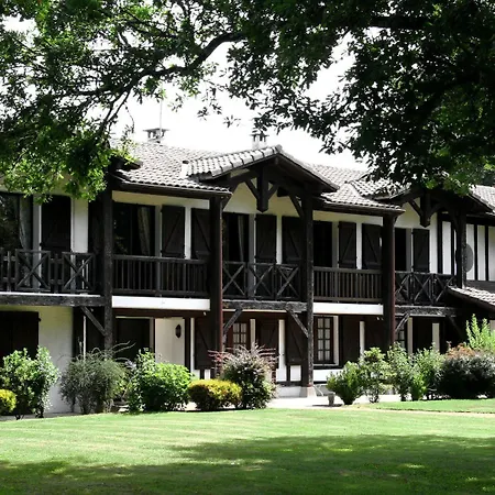 Hotel Des Pins - Teritoria 3*