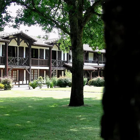 Hotel Des Pins - Teritoria 3*